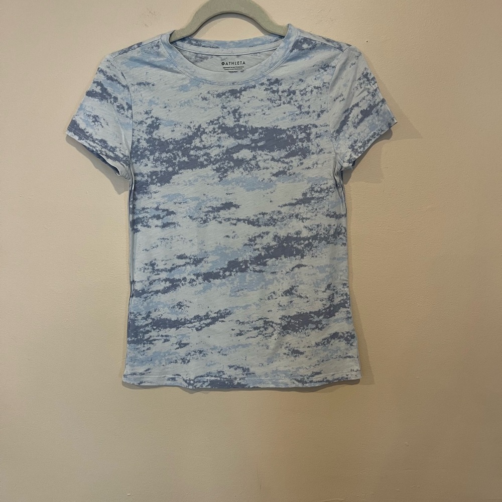 Athleta Blue and Gray Tie-Dye Tee size XXS